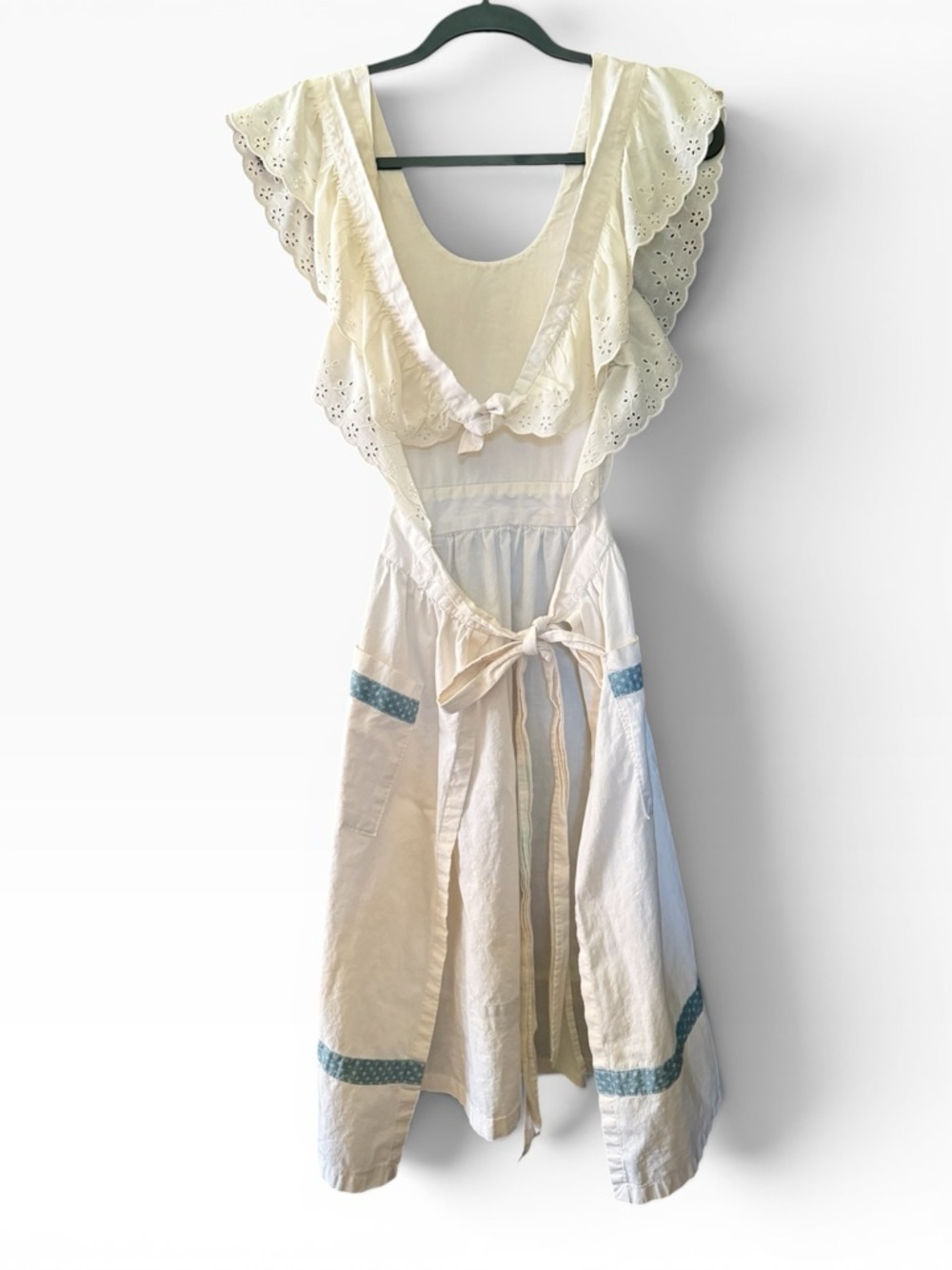 Vintage Cottagecore Apron Dress - 1977 - Picture 2 of 12